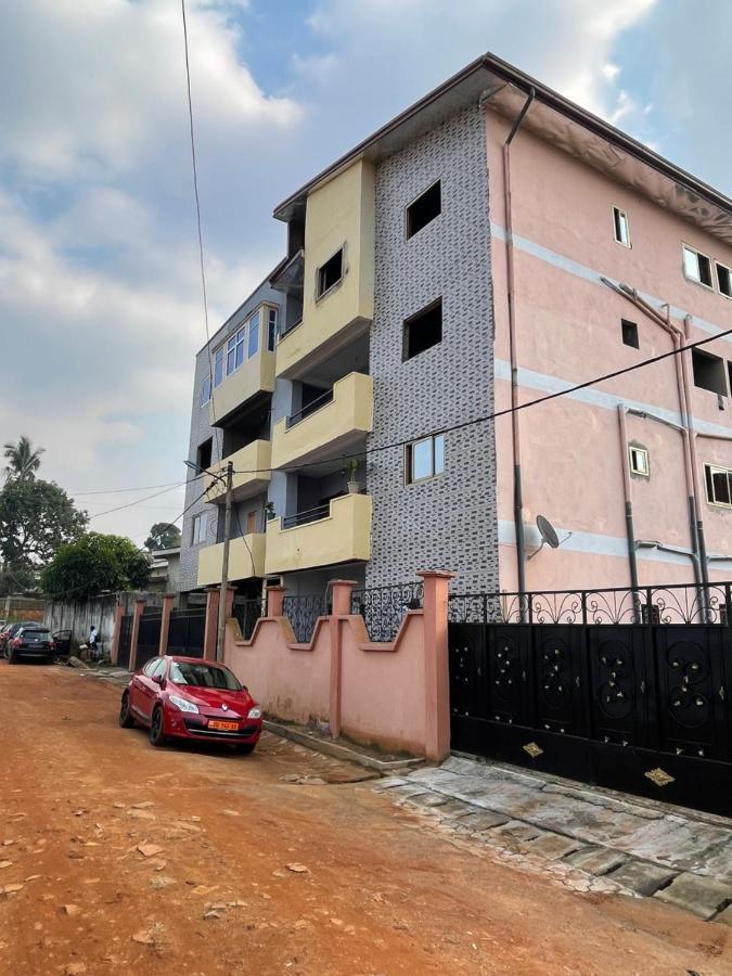 Les Logis De Nouvelle Route Bastos Apartment Yaounde Exterior photo