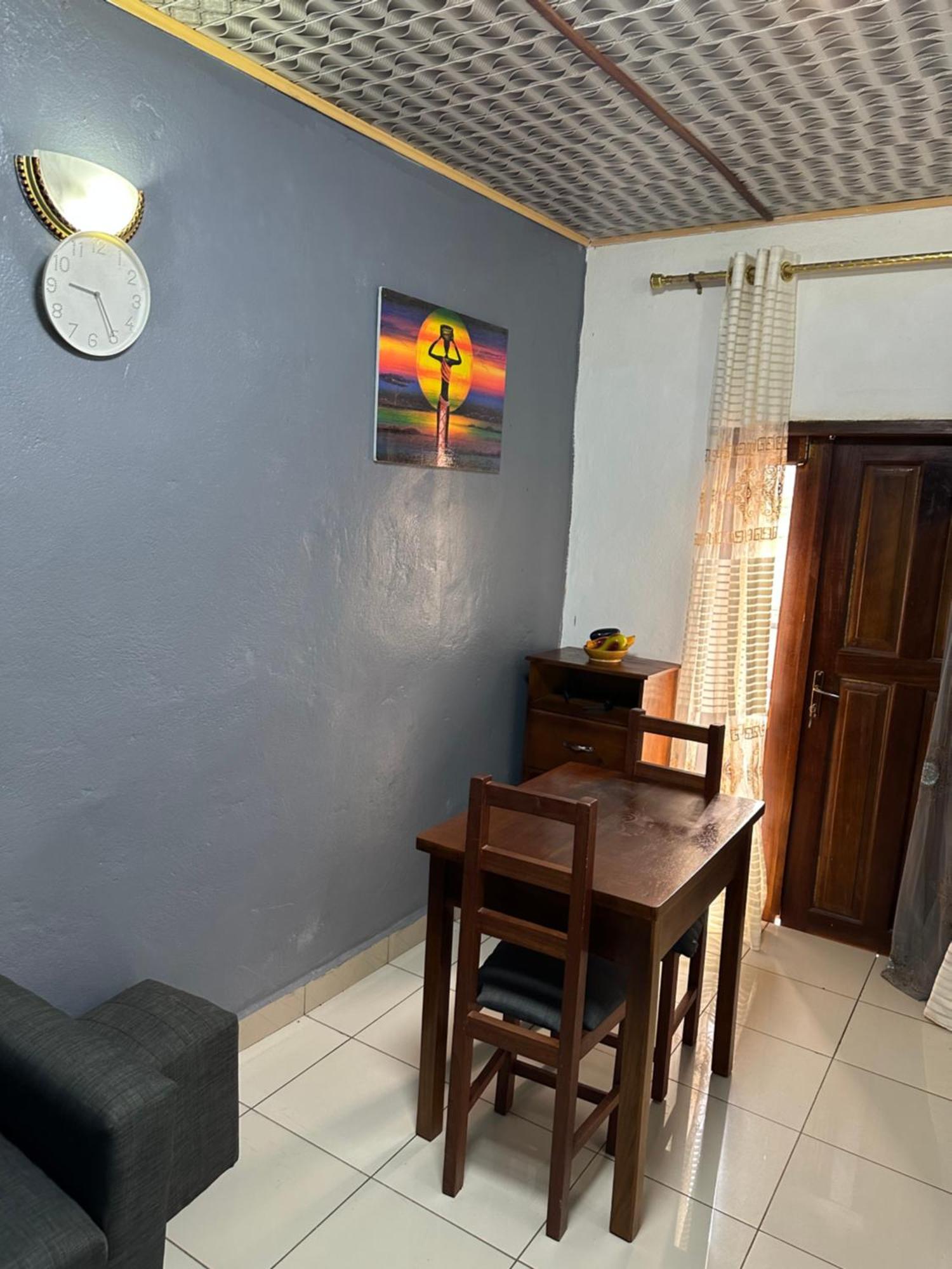 Les Logis De Nouvelle Route Bastos Apartment Yaounde Exterior photo