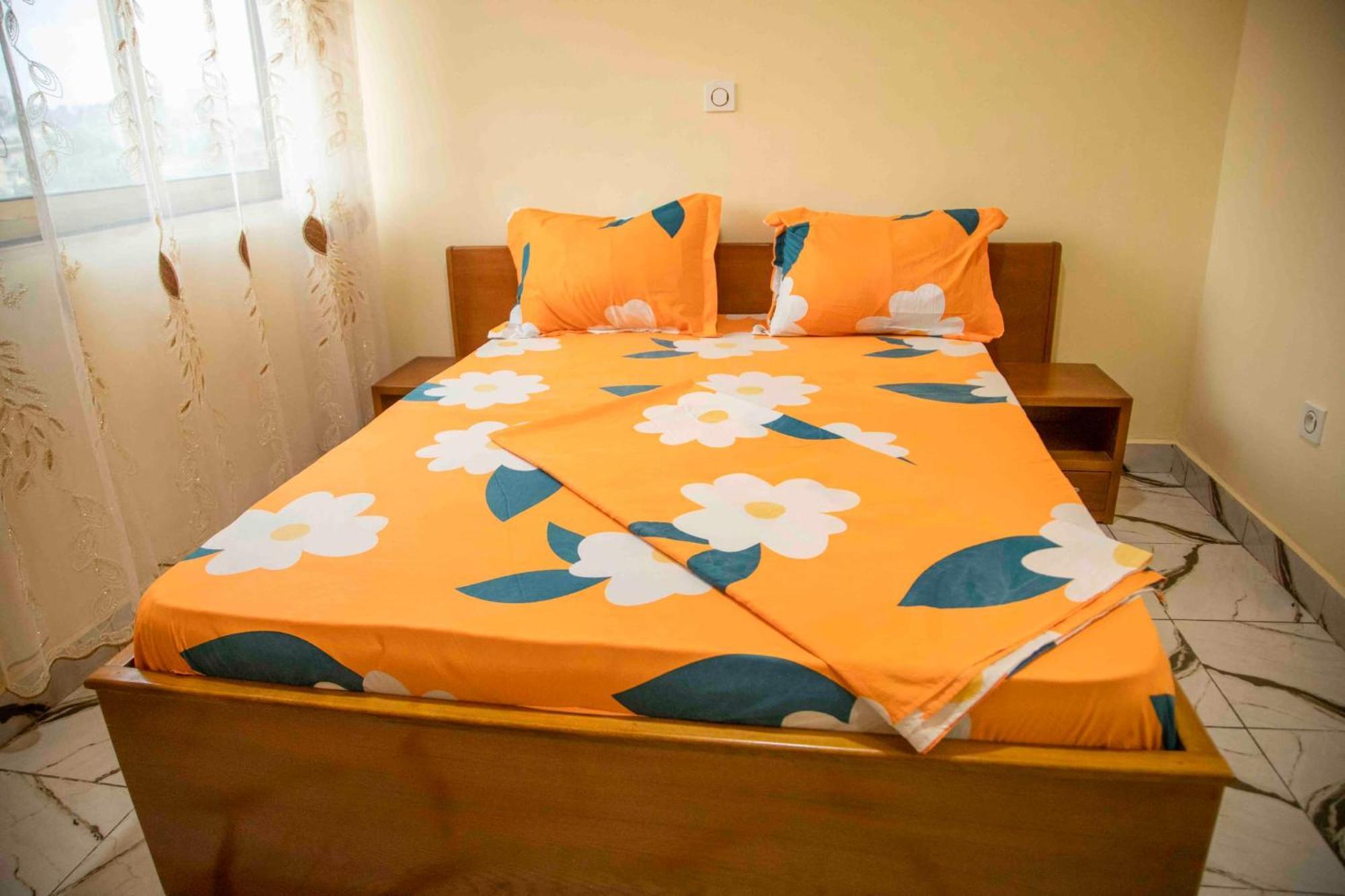 Les Logis De Nouvelle Route Bastos Apartment Yaounde Exterior photo